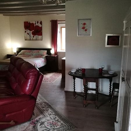 Chez Pastuso Bed & Breakfast Brigueuil-le-Chantre Exterior photo