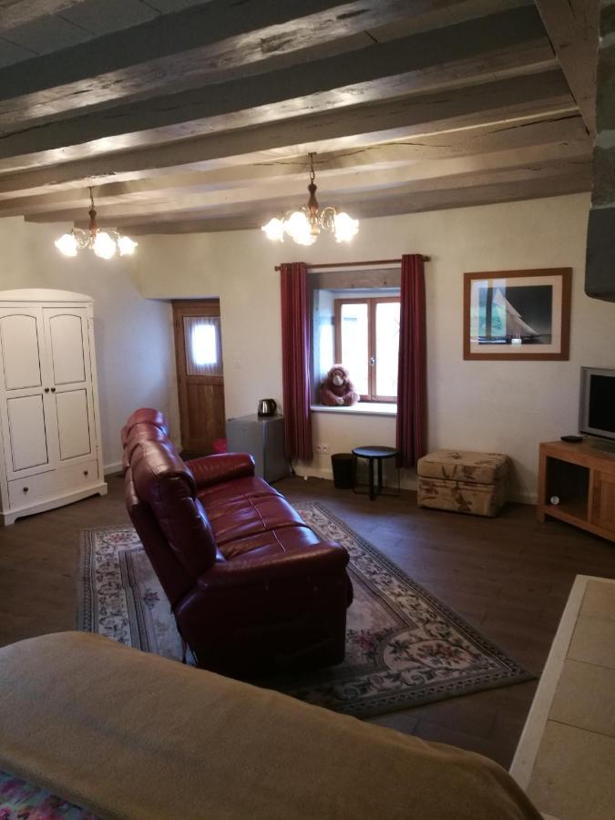 Chez Pastuso Bed & Breakfast Brigueuil-le-Chantre Exterior photo