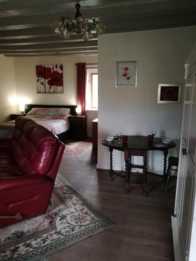 Chez Pastuso Bed & Breakfast Brigueuil-le-Chantre Exterior photo