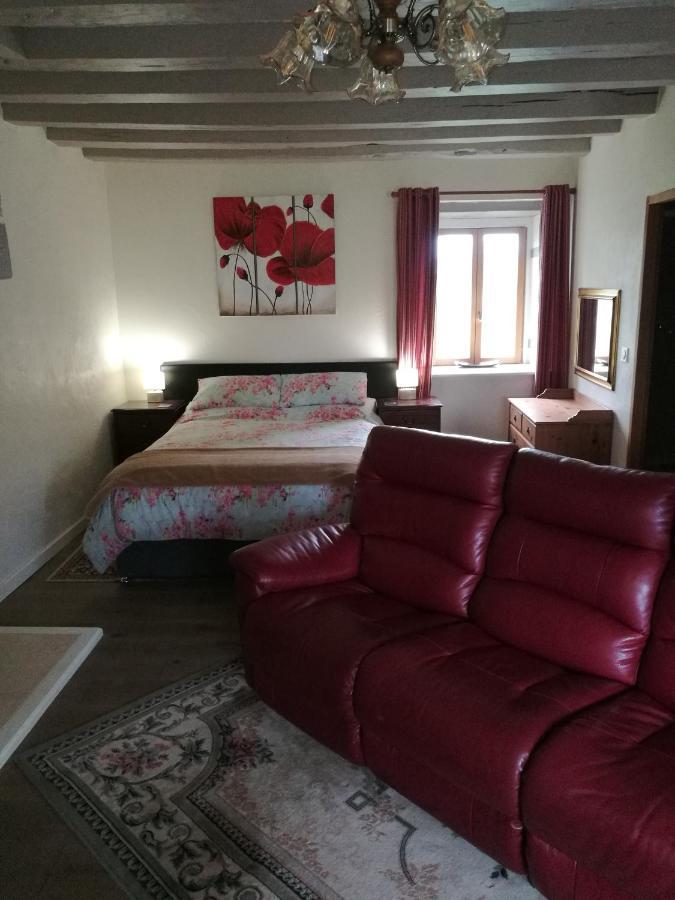Chez Pastuso Bed & Breakfast Brigueuil-le-Chantre Exterior photo